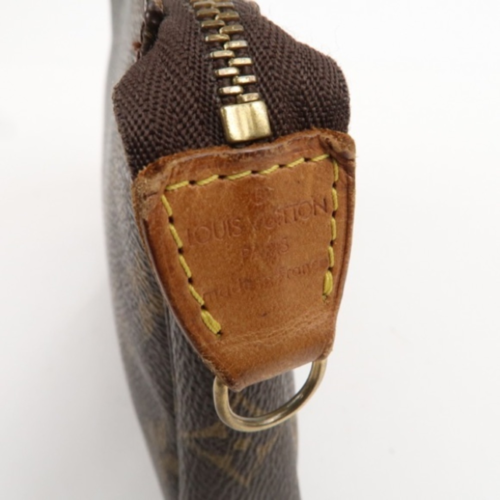 Flawless Louis Vuitton Pochette accessories crossbody shoulder with strap! - Picture 10 of 15